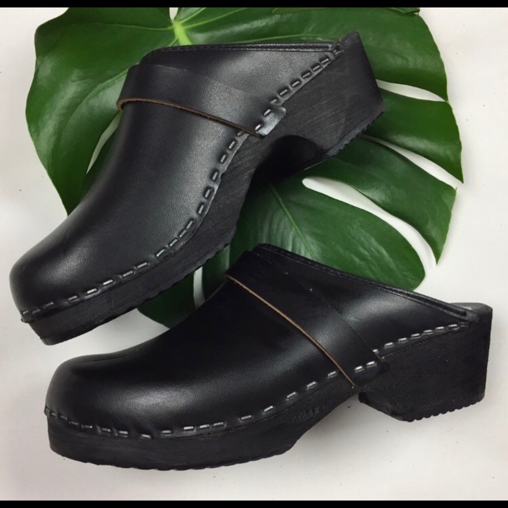 MIA Clogs